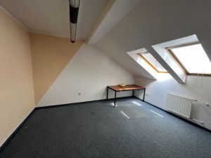 Komerční prostor s možností rekolaudace na byty 5