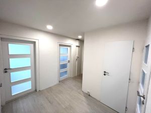 Prodej prosluněného bytu 3+1, 73 m² s balkónem a sklepní kójí na Praha 13 - Stodůlky. 9