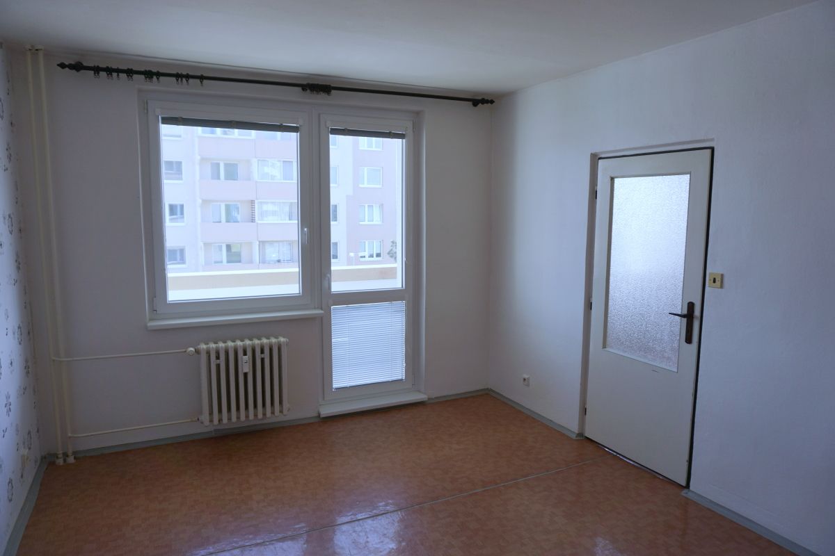 Prodej bytu 3+1 66 m², lodžie, výborné umístění sídliště Pražská/Příční ul., Znojmo, blízko centra