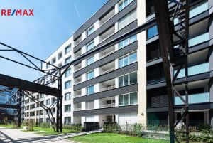 Pronájem bytu 2+kk 54 m² v 5 podlaží s balkonem a parkováním, Jankovcova, Praha 7 - Holešovice 18
