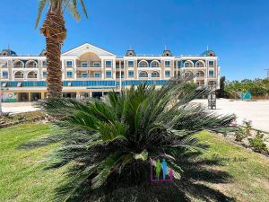 Prodej kompletně dokončený apartmán 3+kk s balkónem v resortu Hub Hurghada i na splátky. 16