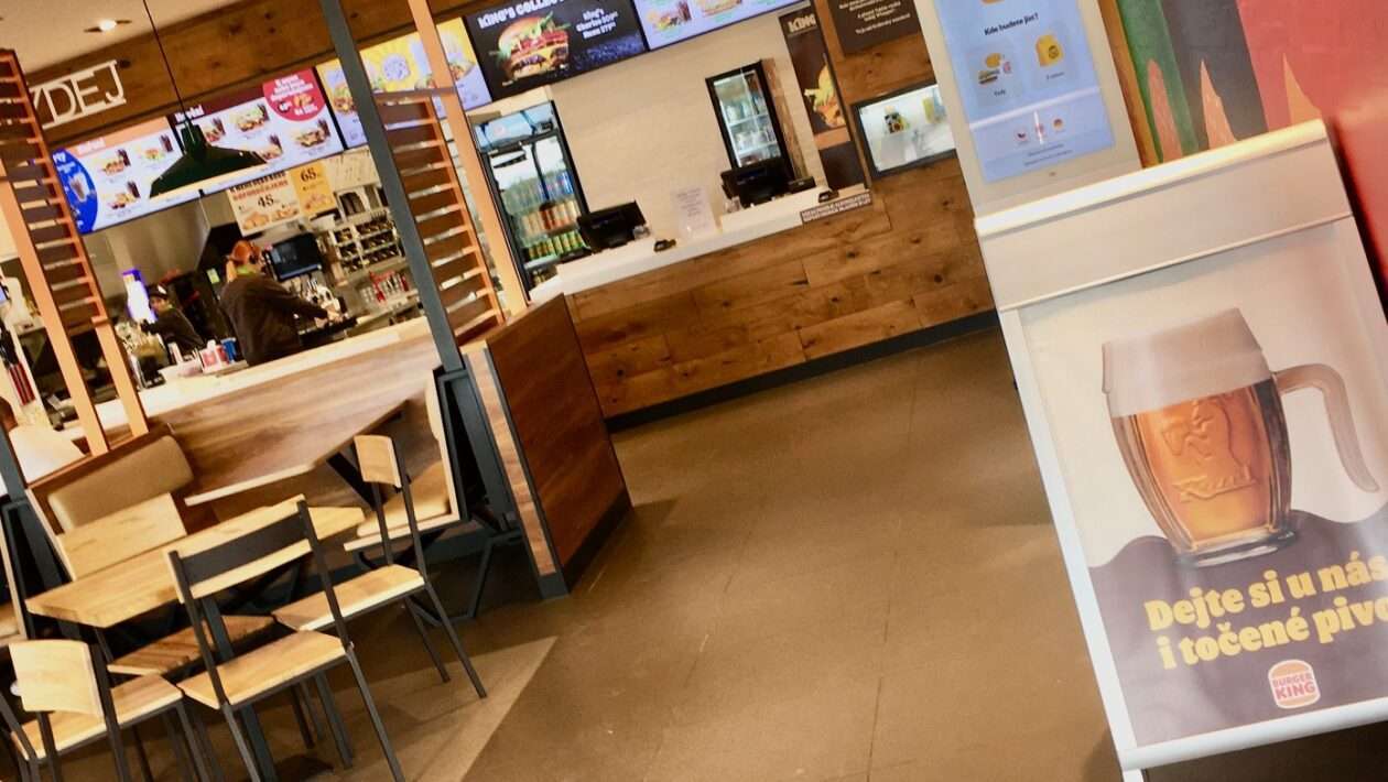 Čepované pivo Burger King Loket fast food