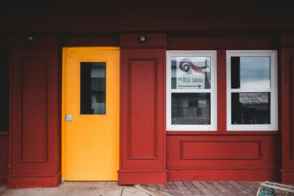 Vstupní dveře: Bezpečnost, izolace a certifikace