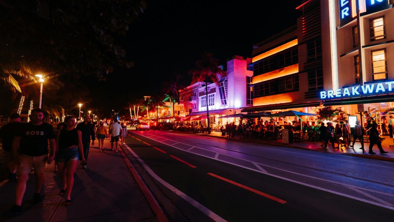 Pestovanie rastlín v zimnej záhrade: Botanické požiadavky a optimálne podmienky