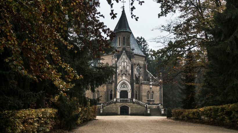 Materiály používané pro kouřovody: Požadavky na odolnost a spoje