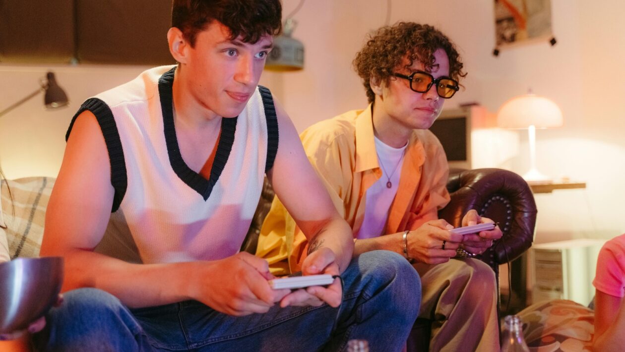 Chytré zásuvky a řízení spotřeby energie: IoT a automatizace