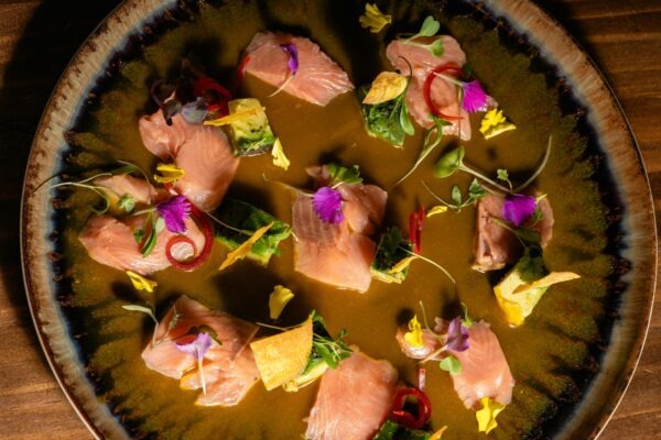 Návrh reprezentativního recepčního prostoru: Estetika a tok osob