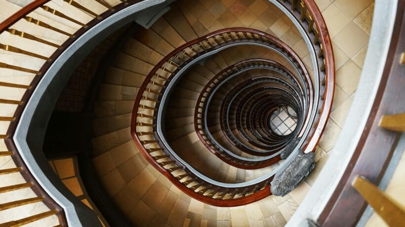 Digitalizácia archívov a moderná správa dokumentov: Prechod k elektronickej dokumentácii